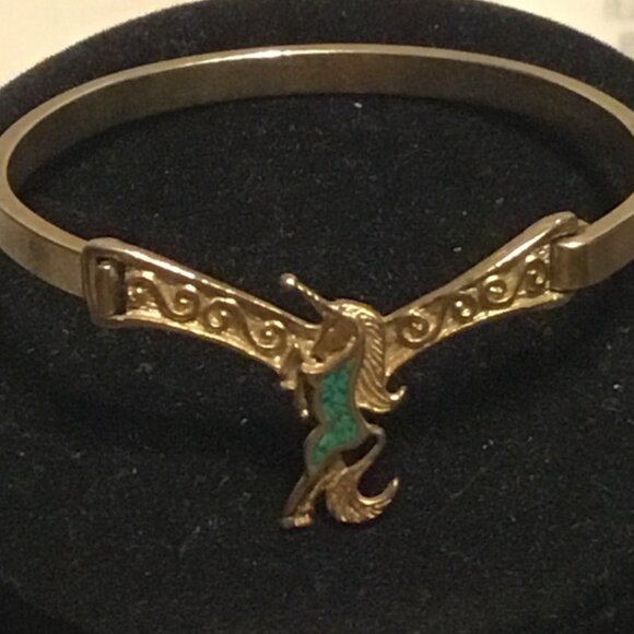 Vintage unicorn hinged bracelet with Turquoise inlay - Picture 3 of 11
